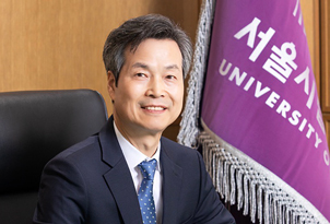 The 10th Chancellor, Dr. Yongkul WON Photo